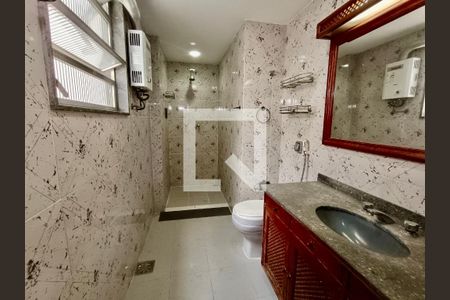 Apartamento à venda com 170m², 3 quartos e 1 vagaSuíte banheiro