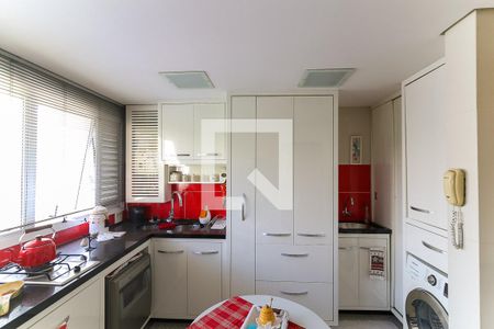 Apartamento à venda com 135m², 2 quartos e 2 vagas Apartamento à venda com 135m², 2 quartos e 2 vagasCozinha e Área de Serviço