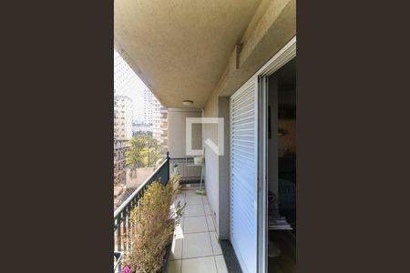 Apartamento à venda com 135m², 2 quartos e 2 vagas Apartamento à venda com 135m², 2 quartos e 2 vagasVaranda