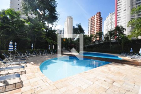 Apartamento à venda com 200m², 3 quartos e 3 vagasPiscina