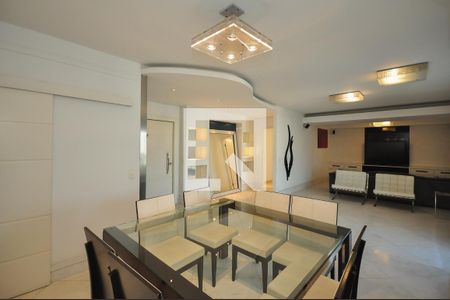 Apartamento à venda com 200m², 3 quartos e 3 vagasSala