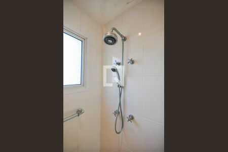 Apartamento à venda com 200m², 3 quartos e 3 vagasChuveiro do Banheiro da Suíte 2