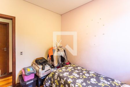 Casa à venda com 320m², 4 quartos e 6 vagas Casa à venda com 320m², 4 quartos e 6 vagasQuarto 2