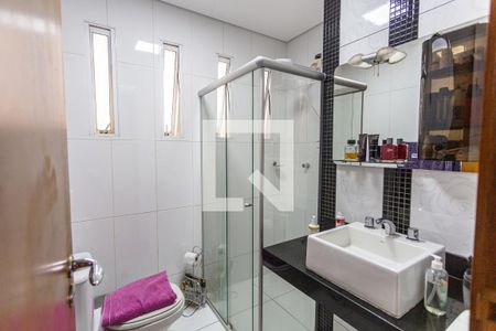 Casa à venda com 320m², 4 quartos e 6 vagas Casa à venda com 320m², 4 quartos e 6 vagasBanheiro Social 1