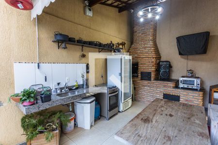 Casa à venda com 320m², 4 quartos e 6 vagas Casa à venda com 320m², 4 quartos e 6 vagasEspaço Gourmet