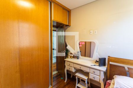 Casa à venda com 320m², 4 quartos e 6 vagas Casa à venda com 320m², 4 quartos e 6 vagasQuarto 3