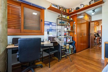 Casa à venda com 180m², 3 quartos e 2 vagasSuíte 2