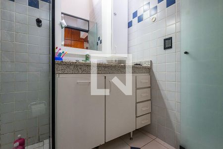 Casa à venda com 180m², 3 quartos e 2 vagasSuíte 2 - Banheiro