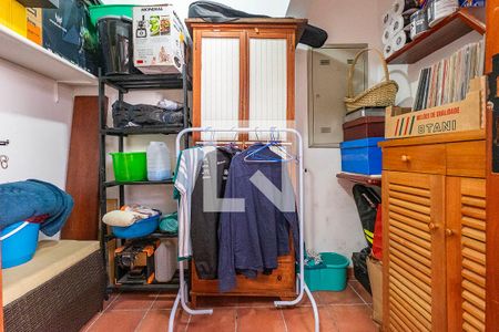 Casa à venda com 180m², 3 quartos e 2 vagasÁrea de Serviço - Quarto