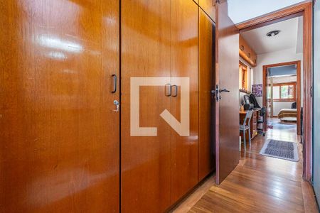 Casa à venda com 180m², 3 quartos e 2 vagasSuíte 2