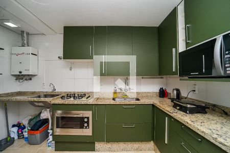 Apartamento à venda com 74m², 3 quartos e 2 vagas Apartamento à venda com 74m², 3 quartos e 2 vagasCozinha e Área de Serviço