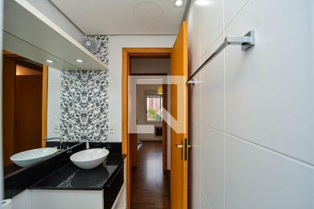 Apartamento à venda com 74m², 3 quartos e 2 vagas Apartamento à venda com 74m², 3 quartos e 2 vagasBanheiro Social