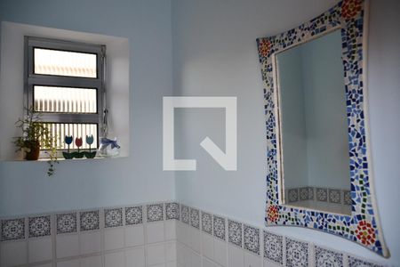 Casa à venda com 200m², 3 quartos e 2 vagasLavabo