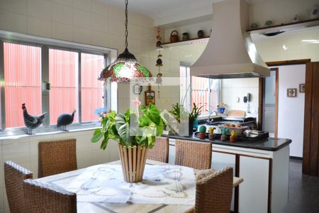 Casa à venda com 200m², 3 quartos e 2 vagasCozinha