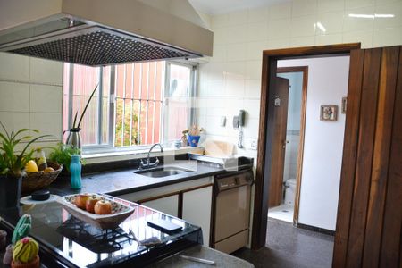 Casa à venda com 200m², 3 quartos e 2 vagasCozinha