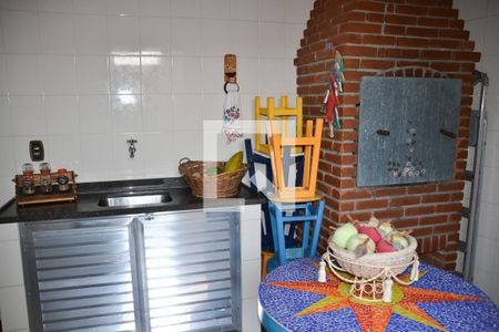 Casa à venda com 200m², 3 quartos e 2 vagasÁrea Gourmet