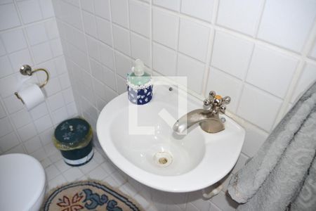 Casa à venda com 200m², 3 quartos e 2 vagasLavabo