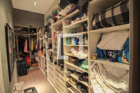 Apartamento à venda com 124m², 3 quartos e 3 vagas Apartamento à venda com 124m², 3 quartos e 3 vagasCloset Suíte