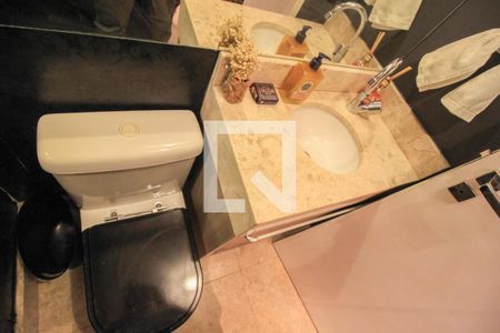 Apartamento à venda com 124m², 3 quartos e 3 vagas Apartamento à venda com 124m², 3 quartos e 3 vagasBanheiro Social