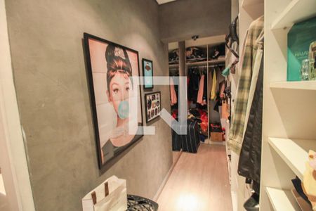 Apartamento à venda com 124m², 3 quartos e 3 vagas Apartamento à venda com 124m², 3 quartos e 3 vagasCloset Suíte