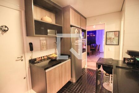Apartamento à venda com 124m², 3 quartos e 3 vagas Apartamento à venda com 124m², 3 quartos e 3 vagasCozinha