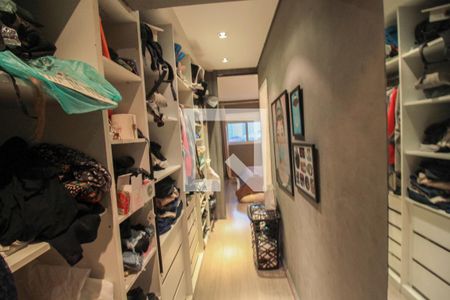 Apartamento à venda com 124m², 3 quartos e 3 vagas Apartamento à venda com 124m², 3 quartos e 3 vagasCloset Suíte