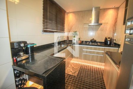 Apartamento à venda com 124m², 3 quartos e 3 vagas Apartamento à venda com 124m², 3 quartos e 3 vagasCozinha