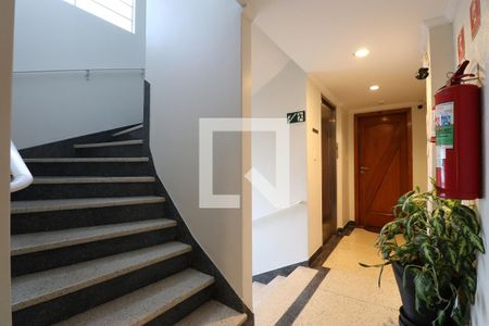 Apartamento para alugar com 39m², 1 quarto e sem vagaEscada