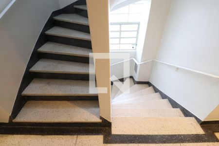 Apartamento para alugar com 39m², 1 quarto e sem vagaEscada