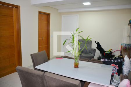 Casa à venda com 200m², 2 quartos e 2 vagasEdicula