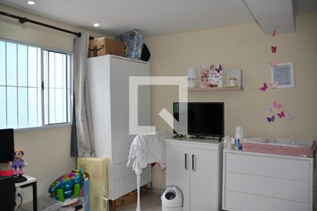 Casa à venda com 200m², 2 quartos e 2 vagasEdicula