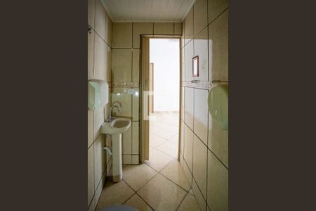 Casa à venda com 200m², 3 quartos e 2 vagas Casa à venda com 200m², 3 quartos e 2 vagasBanheiro