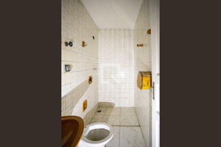 Casa à venda com 200m², 3 quartos e 2 vagas Casa à venda com 200m², 3 quartos e 2 vagasBanheiro 2