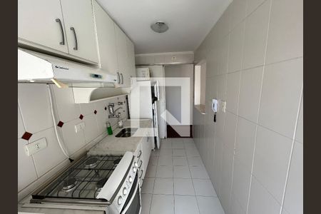 Cozinha de apartamento para alugar com 2 quartos, 58m² em Alto de Pinheiros, São Paulo