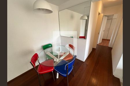 Sala de apartamento para alugar com 2 quartos, 58m² em Alto de Pinheiros, São Paulo