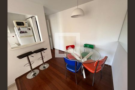 Sala de apartamento para alugar com 2 quartos, 58m² em Alto de Pinheiros, São Paulo
