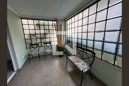Apartamento para alugar com 58m², 2 quartos e 1 vaga Apartamento para alugar com 58m², 2 quartos e 1 vagaHall de entrada