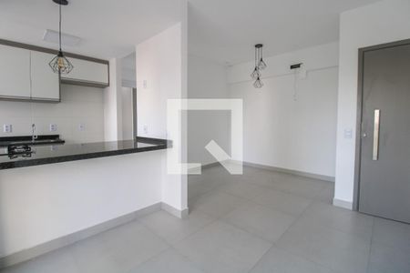 Sala de apartamento para alugar com 1 quarto, 51m² em Centro, Campinas