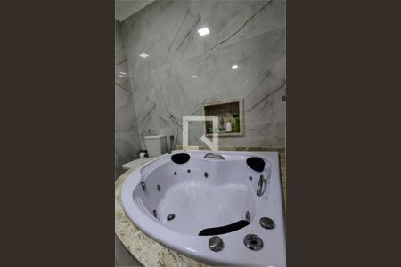 Casa à venda com 3 quartos, 211m² em Jardim Santa Adelaide, Jundiaí