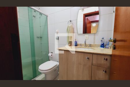 Casa à venda com 120m², 3 quartos e 1 vagaBanheiro