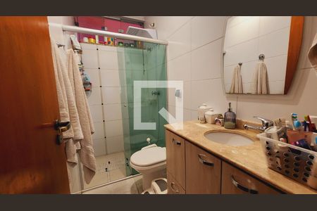 Casa à venda com 120m², 3 quartos e 2 vagasBanheiro da Suíte