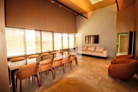 Apartamento à venda com 225m², 4 quartos e 4 vagasÁrea comum - Salão de festas