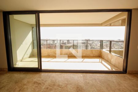 Apartamento à venda com 225m², 4 quartos e 4 vagasvaranda