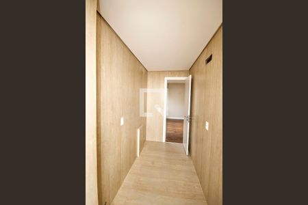 Apartamento à venda com 225m², 4 quartos e 4 vagasbanheiro quarto 1