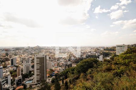 Apartamento à venda com 225m², 4 quartos e 4 vagasvista quarto 2