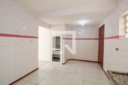Casa para alugar com 90m², 2 quartos e 2 vagas Casa para alugar com 90m², 2 quartos e 2 vagasCozinha