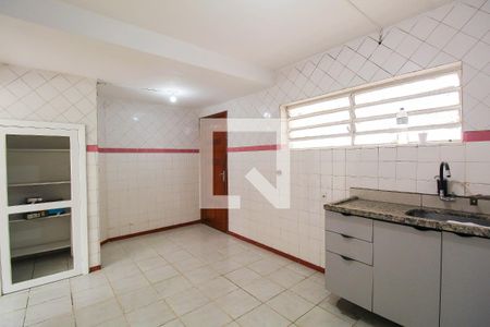 Casa para alugar com 90m², 2 quartos e 2 vagas Casa para alugar com 90m², 2 quartos e 2 vagasCozinha