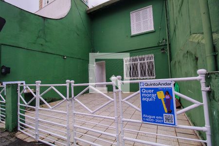 Casa para alugar com 90m², 2 quartos e 2 vagas Casa para alugar com 90m², 2 quartos e 2 vagasFachada