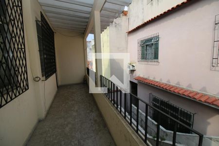 Apartamento para alugar com 81m², 2 quartos e sem vagaVaranda