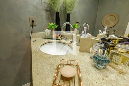 Apartamento para alugar com 70m², 2 quartos e 1 vaga Apartamento para alugar com 70m², 2 quartos e 1 vagaBanheiro da Suíte